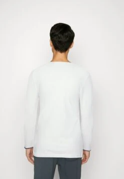 Pier One Topper Langermet - White -Pier One 2e4899894b8a4b8e91628e20963beb7e