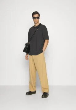 Pier One Poloskjorter -Black -Pier One 7559a307757d4dbdae446966f9983fff