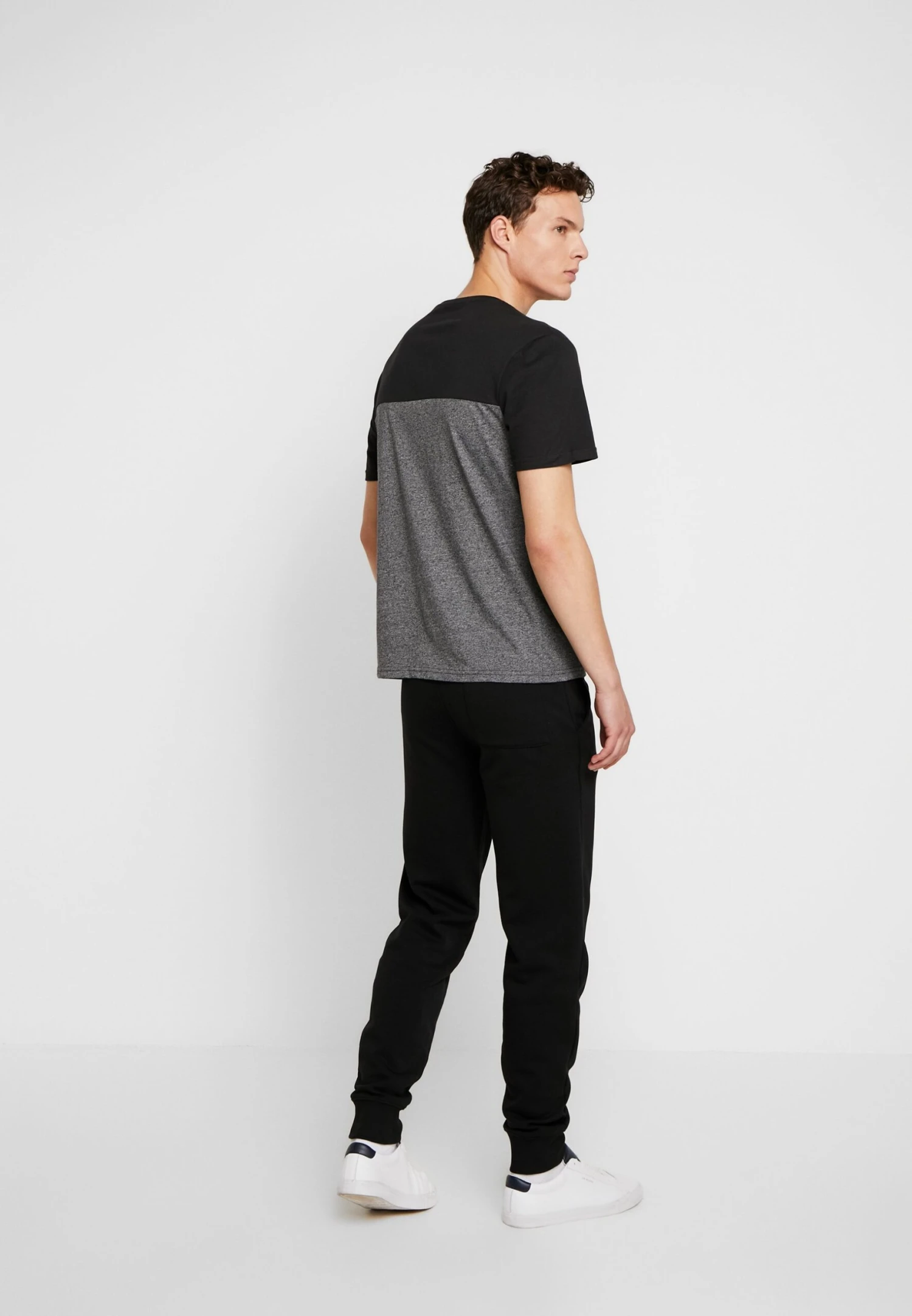 Pier One Joggebukse - Black 5 Pier One Joggebukse - Black - Bilde 3