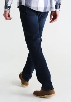 Pier One Basic - Jeans Straight Leg - Dark Blue Denim -Pier One a4ebfb4549ae43cc8fd6ef9a34b37b32