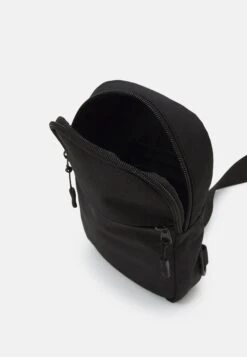 Pier One Rumpetaske - Black -Pier One c75c8bdf8b8541419b96d7dba0f5d743