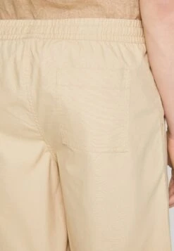 Pier One Shorts - Off-White 11 Pier One Shorts - Off-White -Pier One d6cc0af564044bfeb168158cc2b2d35e