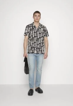 Pier One Skjorte - Black -Pier One de1bc0ca8af44133b82ba5d226cd3e70