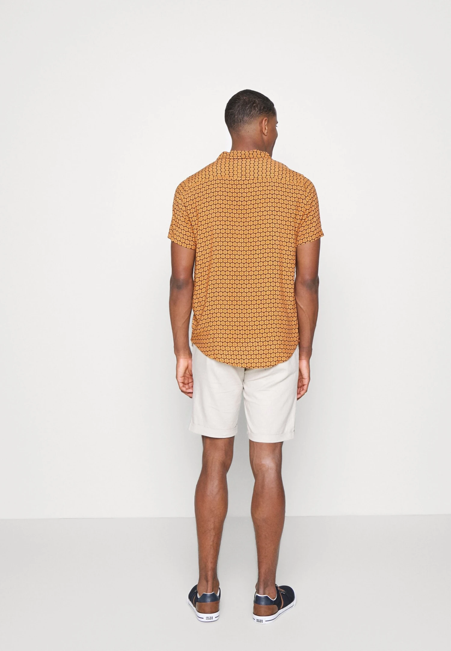 Pier One Linen Blend Drawcord Shorts- Shorts - Beige 7 Pier One Linen Blend Drawcord Shorts- Shorts - Beige - Bilde 5