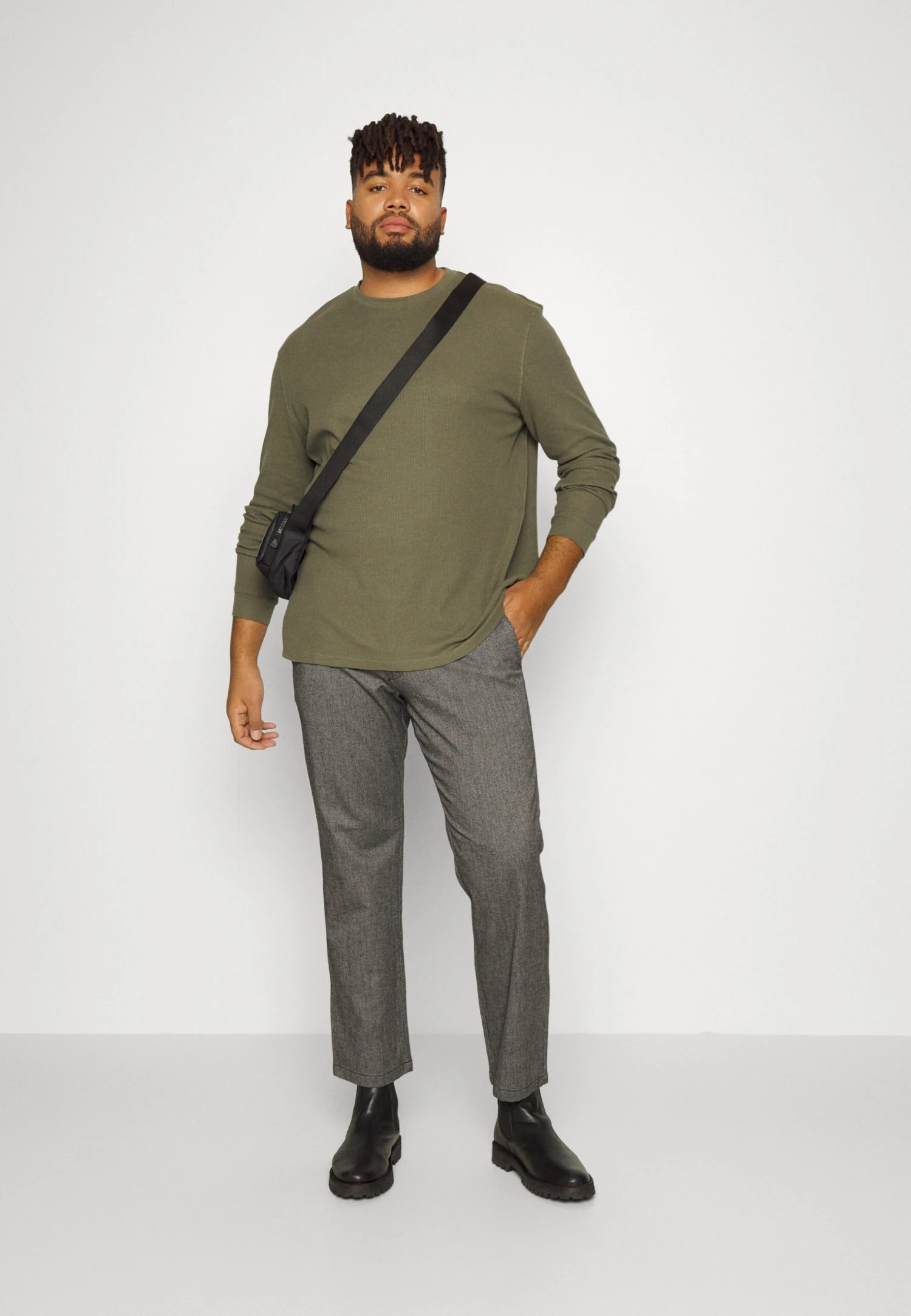 Pier One Topper Langermet - Olive 4 Pier One Topper Langermet - Olive - Bilde 2